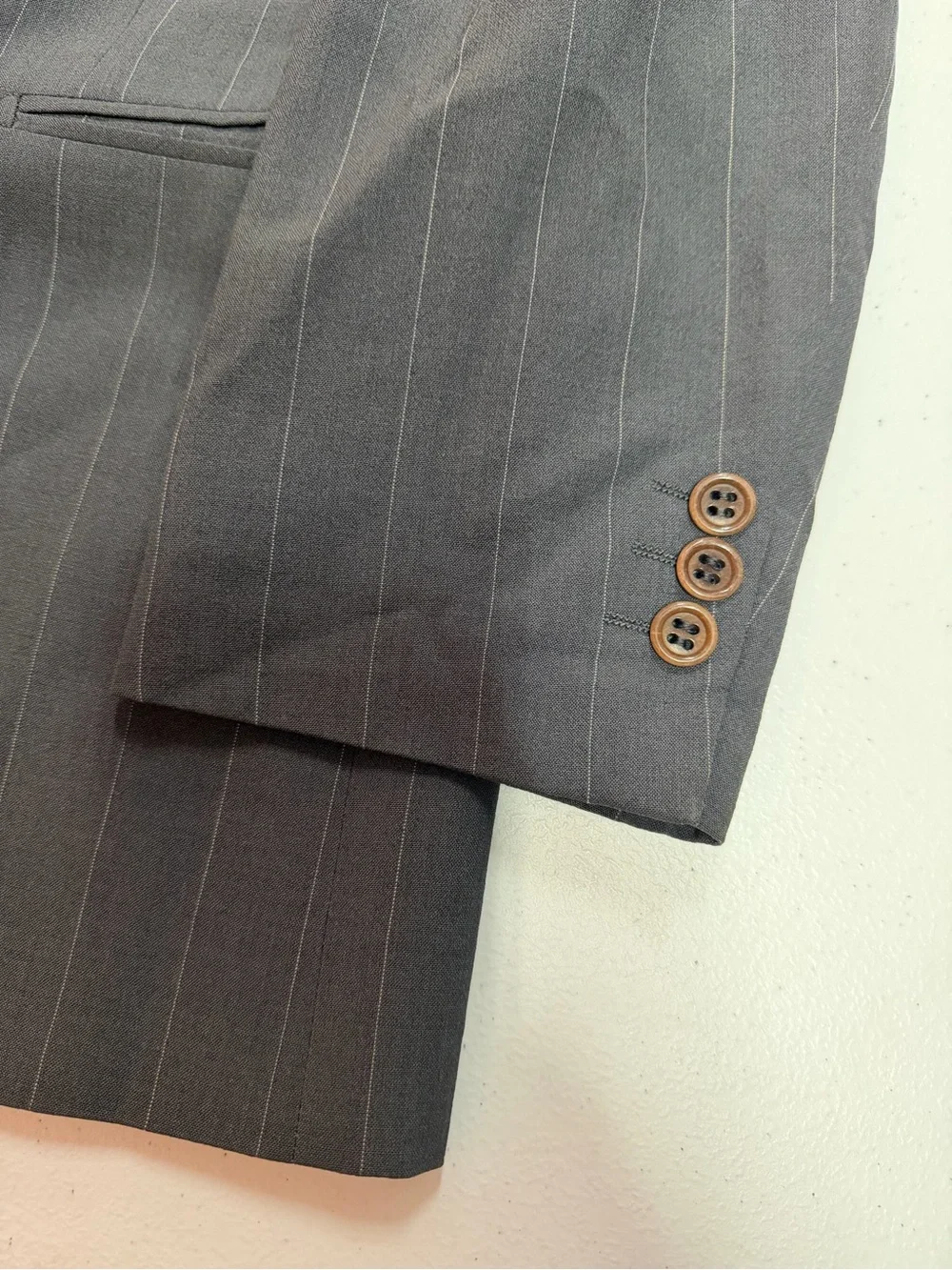 Vintage 90s Valentino Couture 46R Gray Pinstripe Double Breasted Blazer Italy